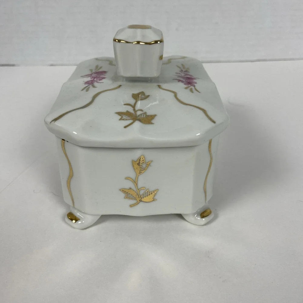 Vtg Hollohaza Hungary Style Floral Porcelain Trinket Box w/Gold Accents & Feet